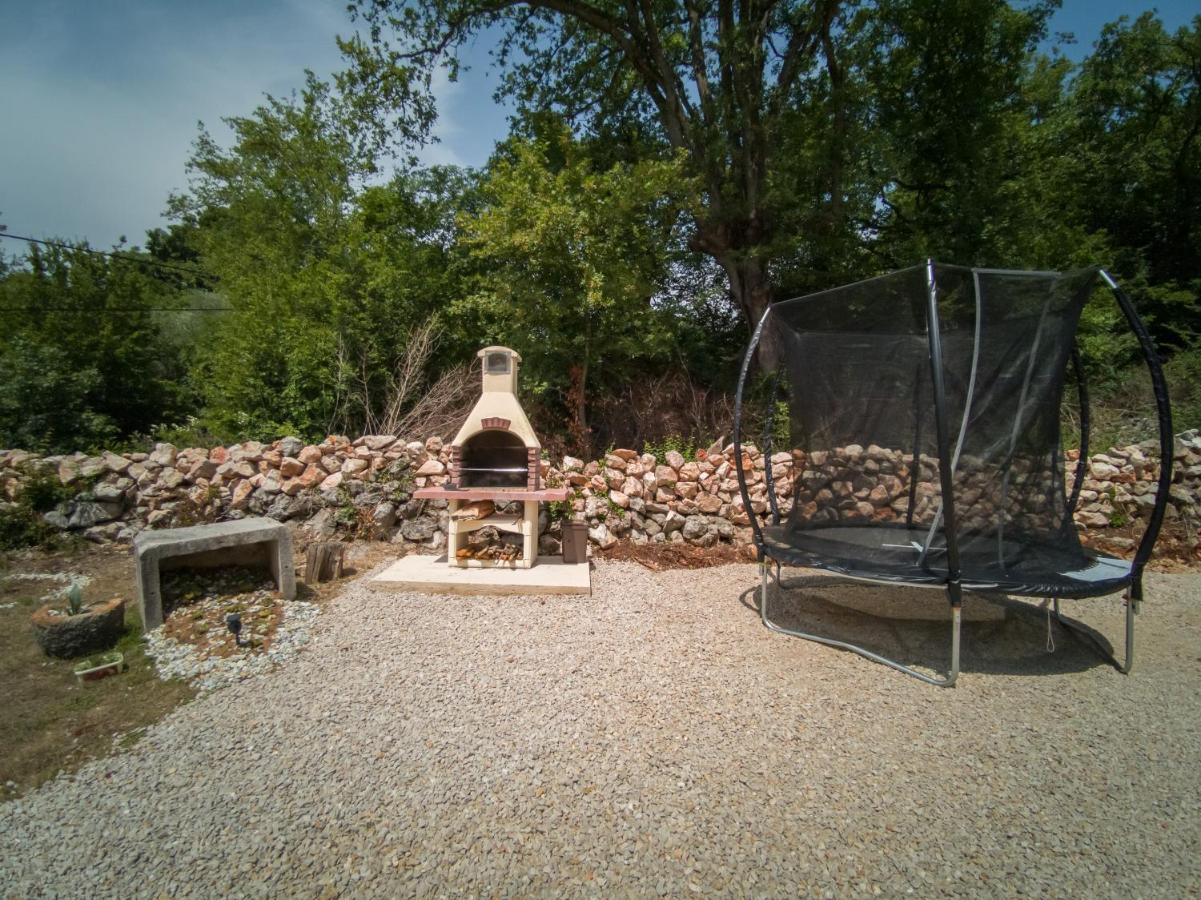 Holiday House Tos-Vila With Heated Pool Vrbnik Eksteriør bilde